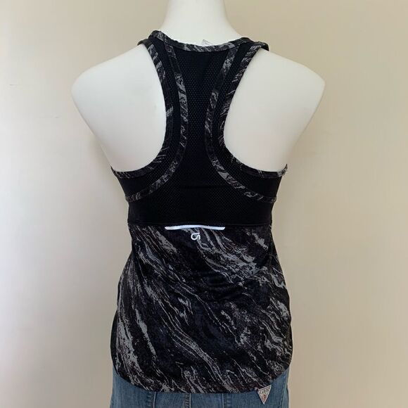 Gap Fit Workout Tank  - Picture 4 of 4